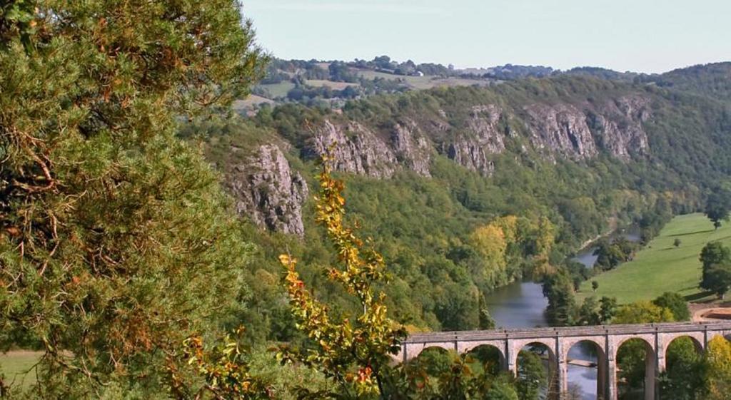 Camping Des Rochers Des Parcs Hotel Clécy Екстериор снимка